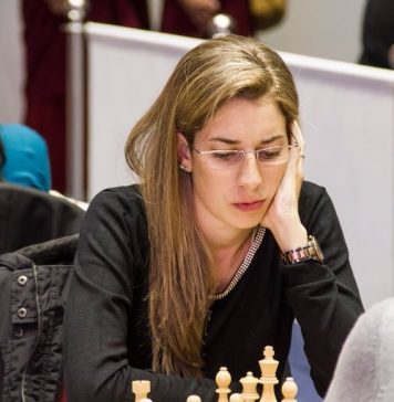 Campeona Continental IM Carolina Lujan (Argentina) compite en Festival de Arica